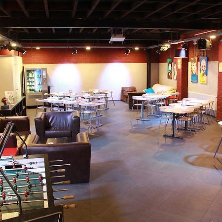 Brussels Hello Hostel Koekelberg Ngoại thất bức ảnh
