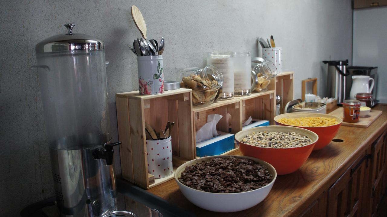 Brussels Hello Hostel Koekelberg Ngoại thất bức ảnh